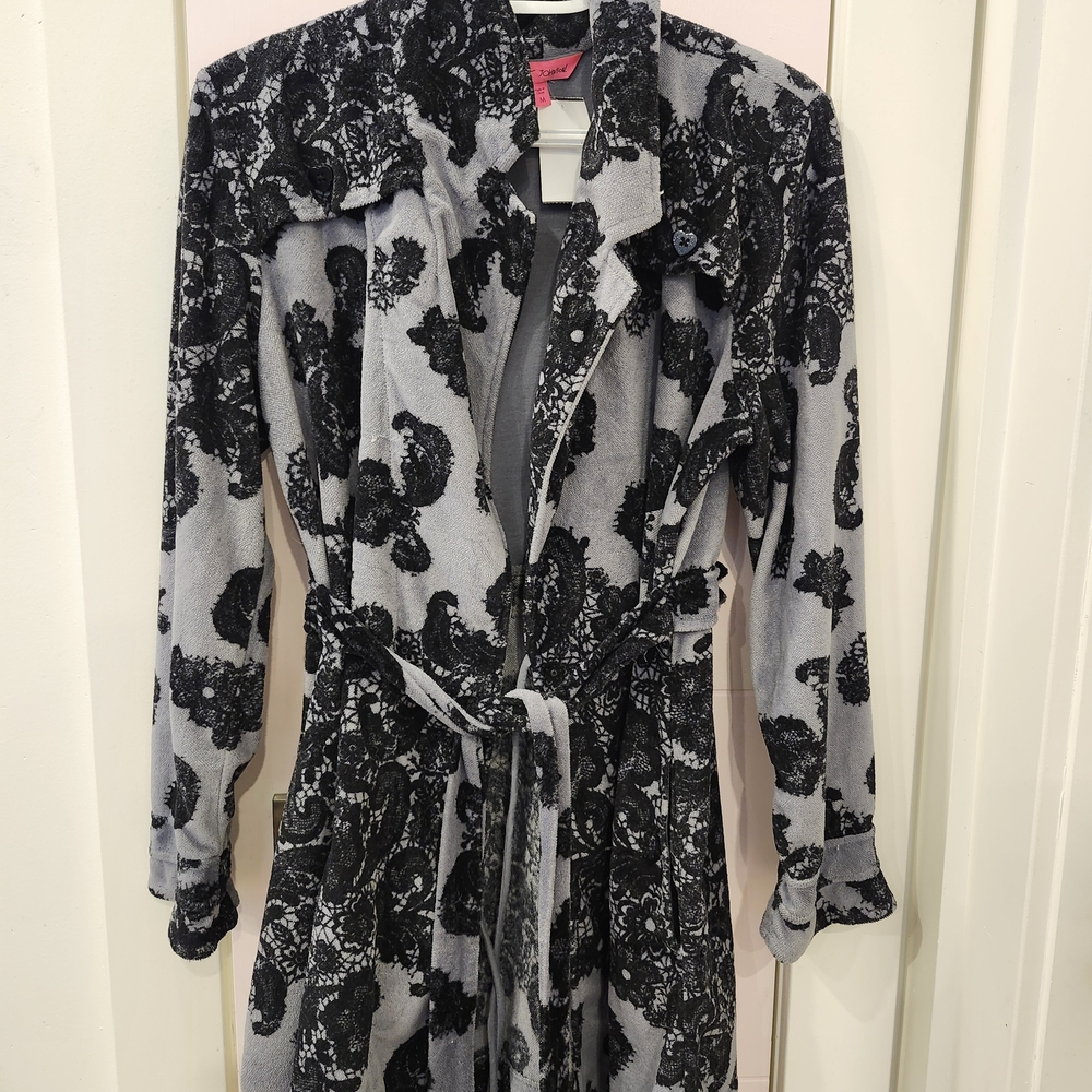 Betsey Johnson Fuzzy Charcoal and Black Lace Robe